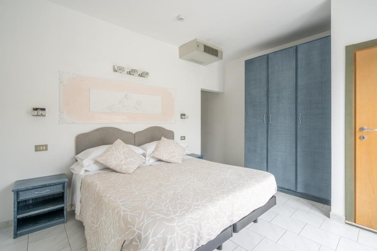 Royal Boutique Hotel Riccione Esterno foto